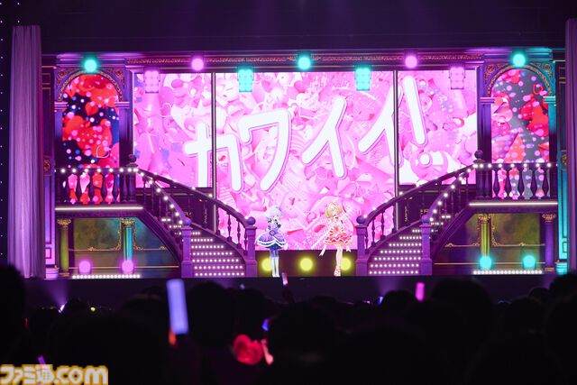 『アイマス シンデレラガールズ』xRライブ“シンデレラガールズフェス”1日目リポート。アイドルたちの原点の楽曲や本イベントのために書き下ろされた新曲『恒久のユニバース』が初披露