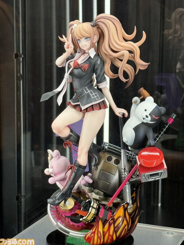 【ダンガンロンパ15周年フェス】モノクマはファンサ抜群で撮りまくり。スタンプラリー経由であの“学級裁判”に挑戦したイベントレポート