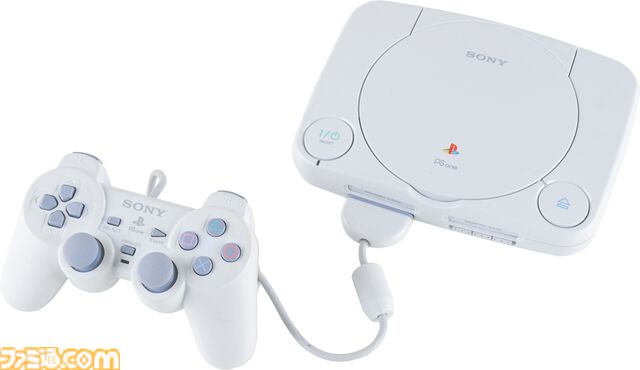 プレイステーションが発売された日。テクスチャ付きの美麗3Dグラフィックを実現し、革命をもたらした。『バイオ』『FF7』などの人気作も多数登場【今日は何の日？】