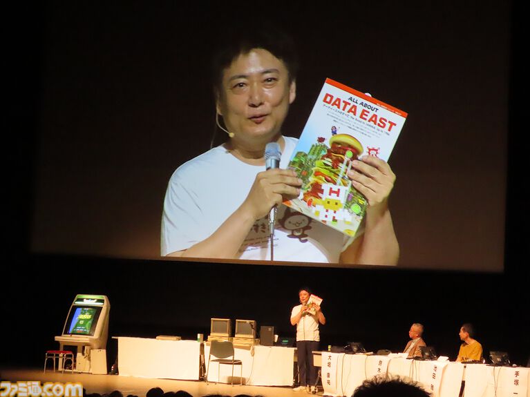 イベント“ALL ABOUT マイコン BASIC マガジン III”リポート。昭和のゲーム少年1300人が“ベーマガ”のイベントで令和の決起集会!?  つぐ美ちゃんの制服姿も飛び出した！ | ゲーム・エンタメ最新情報のファミ通.com