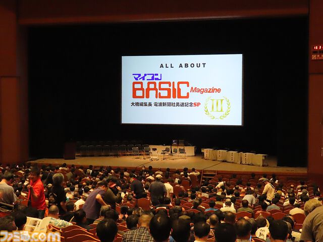 ”ALL ABOUT マイコン BASIC マガジン III”リポート。昭和のゲーム少年1300人が“ベーマガ”のイベントで令和の決起集会!? つぐ美ちゃんの制服姿も飛び出した！
