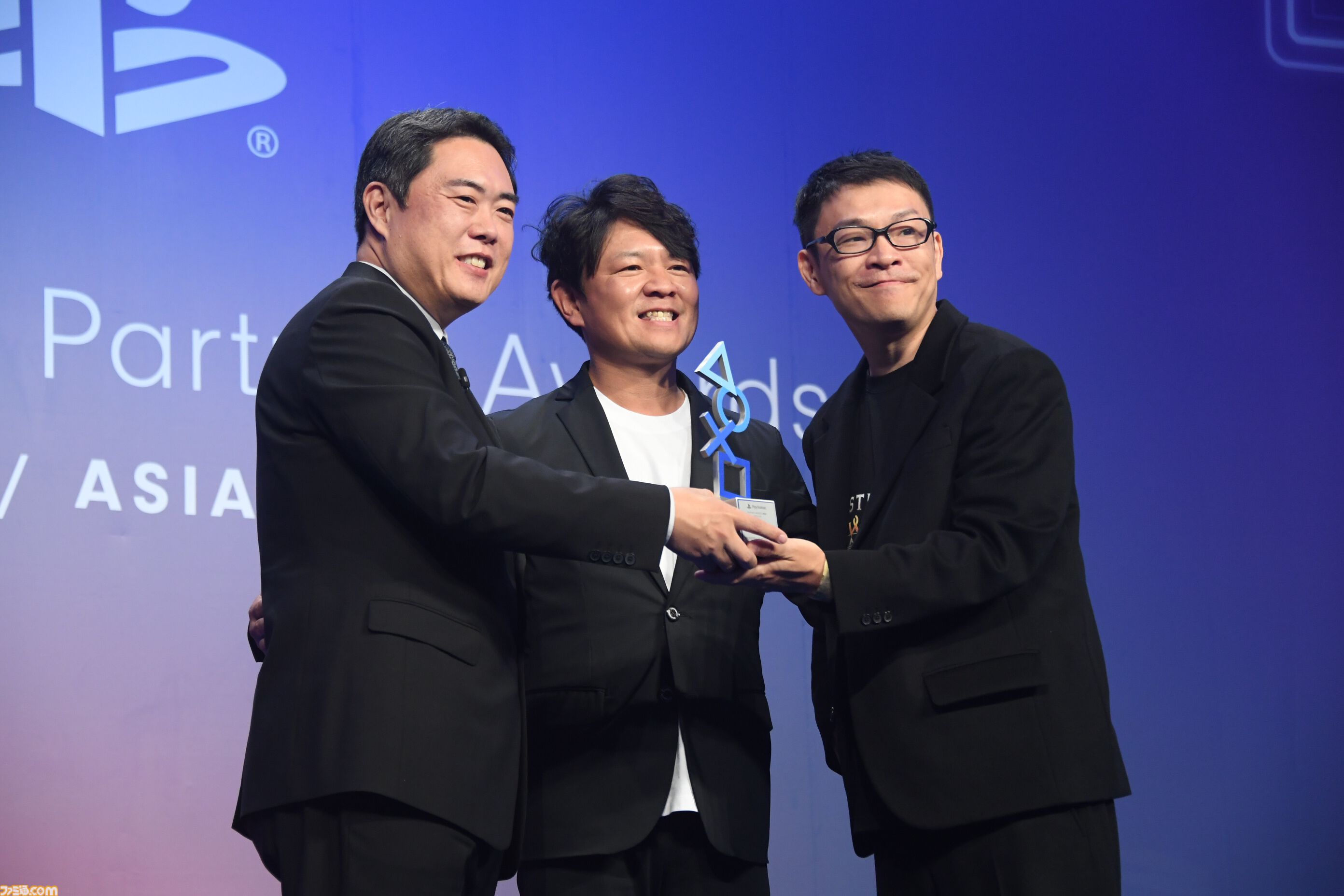 『モンハンワイルズ』「IPとしての可能性をより広げていくような展開を実施していきたい」辻本プロデューサー、徳田ディレクターが語る同作とシリーズの未来【PSパートナーアワード2025】