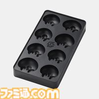 『メトロイド』サムスごっこしたくなるアームキャノンのクッションピローが登場。モーフボールのポーチやメトロイドのシリコントレーなど新作アイテムが発売