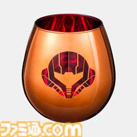 『メトロイド』サムスごっこしたくなるアームキャノンのクッションピローが登場。モーフボールのポーチやメトロイドのシリコントレーなど新作アイテムが発売