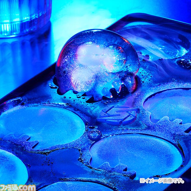 『メトロイド』サムスごっこしたくなるアームキャノンのクッションピローが登場。モーフボールのポーチやメトロイドのシリコントレーなど新作アイテムが発売