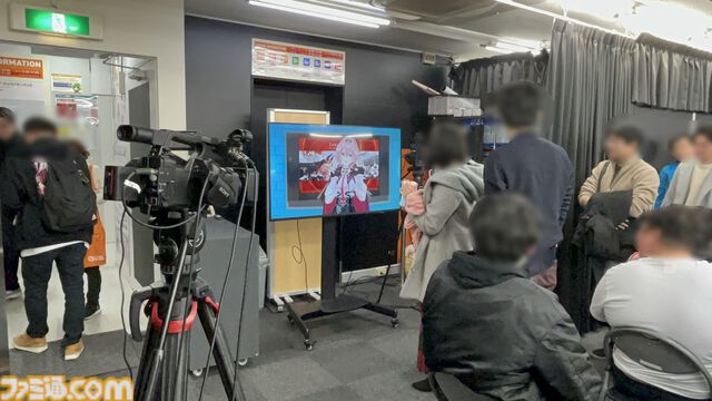 鷹嶺ルイ、2ndアルバム『Lapis Lazuli』発売記念ミニライブは全5曲のボリュームで大盛り上がり。ルイさんとの距離感も近い！【イベントリポート】