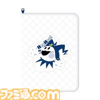 『女神転生』ジャックフロストとじゃあくフロストのペアグラスが登場。白いドリンクと黒いドリンクを注ぐとぴったりな色合いに