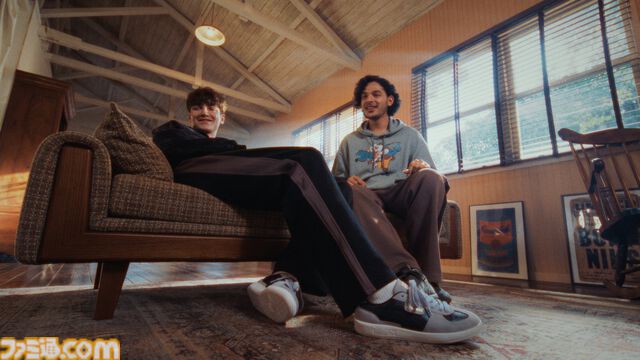 『モンハンワイルズ』プーマキャットにまたがるアイルーがかわいい。限定イラストを使用したTシャツやパーカー、トラックジャケットなどのコラボアイテムが登場