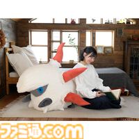 『ポケモン』メラルバ好き必見！ 高さ約1m、重さ5.4kgのビッグな等身大ぬいぐるみが受注販売。ポケモンセンターオンラインにて予約受付中【7/1 23:59まで】