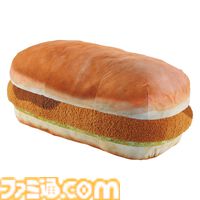 『珈琲所 コメダ珈琲店』一番くじ“毎日くつろぎタイム"が本日(5/25)発売。カツパンがクッションでも約50cmの大ボリュームに