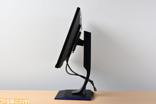 180Hz対応ゲーミングモニター“LCD-GD241JD”レビュー。多人数の描写もティアリングがないなめらかな映像に。モニターの高さも気軽に調整できるのもイイ！