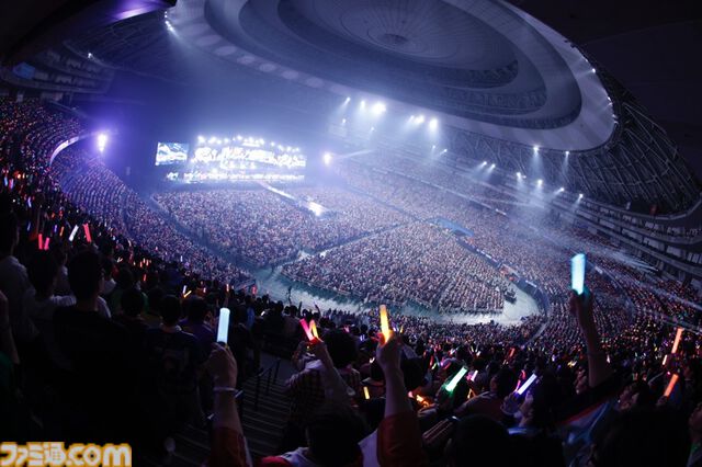 『アイマス』“MOIW2025”1日目リポート。女性陣による『宵闇のイリュージョン』や、『SideM』のアイドルによる『Orange Sapphire』など、20周年のお祭りにふさわしい大盛り上がり