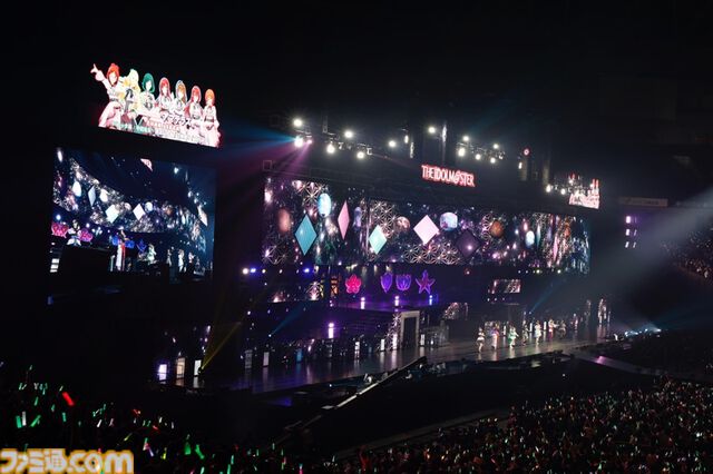 『アイマス』“MOIW2025”1日目リポート。女性陣による『宵闇のイリュージョン』や、『SideM』のアイドルによる『Orange Sapphire』など、20周年のお祭りにふさわしい大盛り上がり