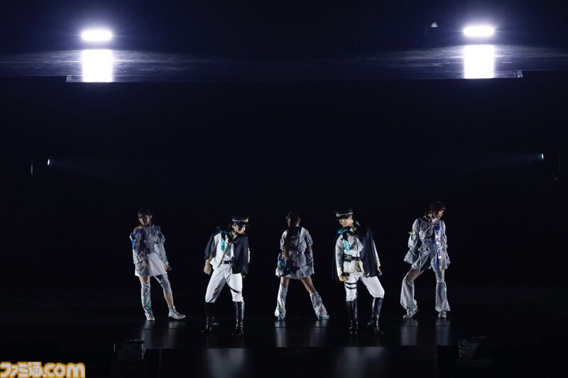 『アイマス』“MOIW2025”1日目リポート。女性陣による『宵闇のイリュージョン』や、『SideM』のアイドルによる『Orange Sapphire』など、20周年のお祭りにふさわしい大盛り上がり