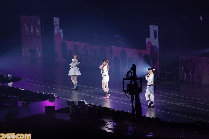『アイマス』“MOIW2025”1日目リポート。女性陣による『宵闇のイリュージョン』や、『SideM』のアイドルによる『Orange Sapphire』など、20周年のお祭りにふさわしい大盛り上がり