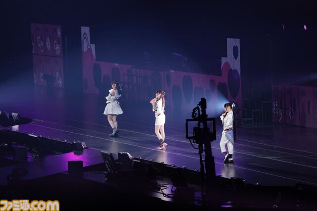 『アイマス』“MOIW2025”1日目リポート。女性陣による『宵闇のイリュージョン』や、『SideM』のアイドルによる『Orange Sapphire』など、20周年のお祭りにふさわしい大盛り上がり