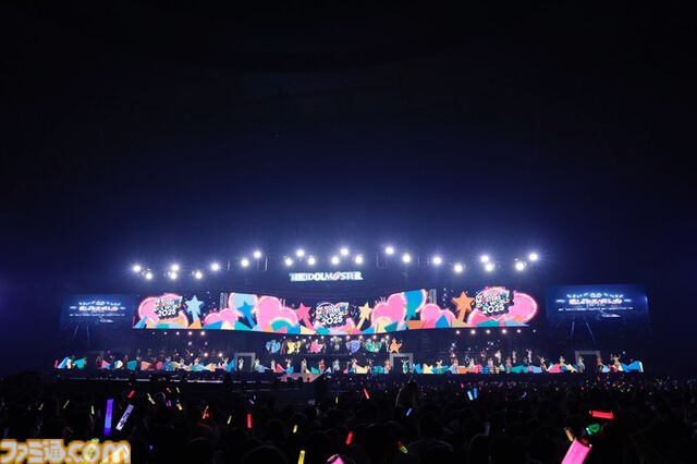 『アイマス』“MOIW2025”1日目リポート。女性陣による『宵闇のイリュージョン』や、『SideM』のアイドルによる『Orange Sapphire』など、20周年のお祭りにふさわしい大盛り上がり