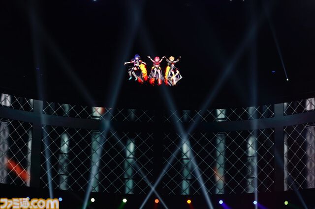 『アイマス』“MOIW2025”1日目リポート。女性陣による『宵闇のイリュージョン』や、『SideM』のアイドルによる『Orange Sapphire』など、20周年のお祭りにふさわしい大盛り上がり