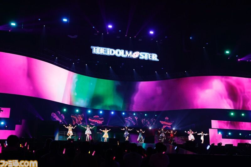 『アイマス』“MOIW2025”1日目リポート。女性陣による『宵闇のイリュージョン』や、『SideM』のアイドルによる『Orange Sapphire』など、20周年のお祭りにふさわしい大盛り上がり