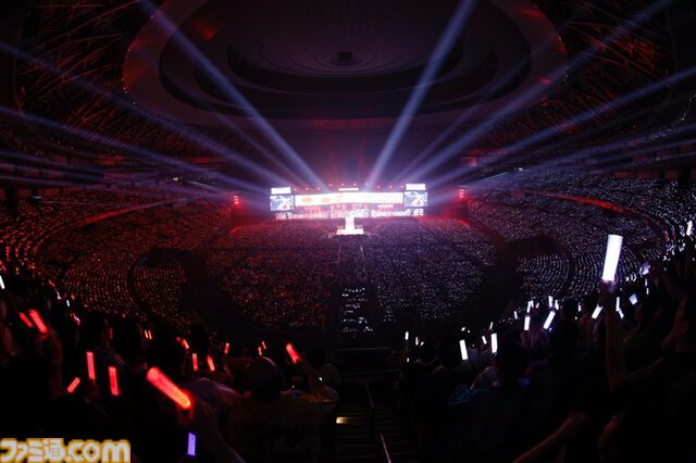 『アイマス』“MOIW2025”1日目リポート。女性陣による『宵闇のイリュージョン』や、『SideM』のアイドルによる『Orange Sapphire』など、20周年のお祭りにふさわしい大盛り上がり