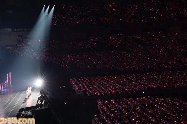 『アイマス』“MOIW2025”1日目リポート。女性陣による『宵闇のイリュージョン』や、『SideM』のアイドルによる『Orange Sapphire』など、20周年のお祭りにふさわしい大盛り上がり