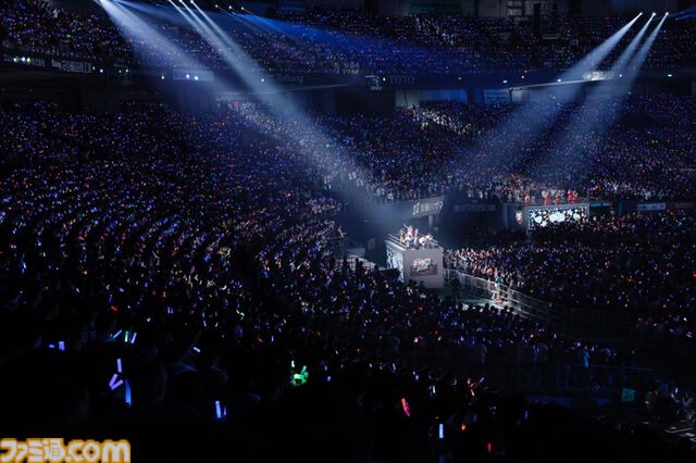 『アイマス』“MOIW2025”1日目リポート。女性陣による『宵闇のイリュージョン』や、『SideM』のアイドルによる『Orange Sapphire』など、20周年のお祭りにふさわしい大盛り上がり