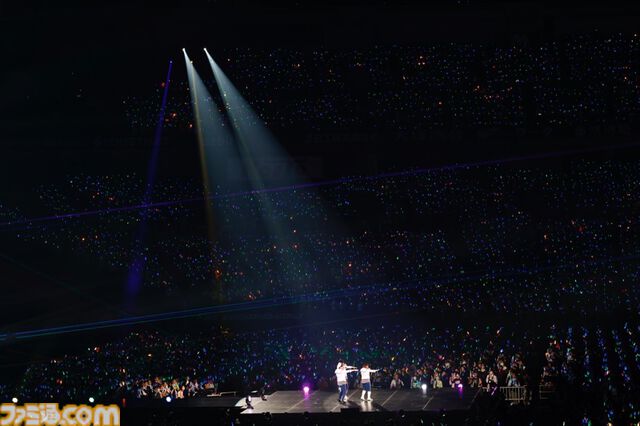 『アイマス』“MOIW2025”1日目リポート。女性陣による『宵闇のイリュージョン』や、『SideM』のアイドルによる『Orange Sapphire』など、20周年のお祭りにふさわしい大盛り上がり