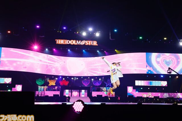 『アイマス』“MOIW2025”1日目リポート。女性陣による『宵闇のイリュージョン』や、『SideM』のアイドルによる『Orange Sapphire』など、20周年のお祭りにふさわしい大盛り上がり