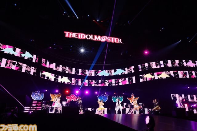 『アイマス』“MOIW2025”1日目リポート。女性陣による『宵闇のイリュージョン』や、『SideM』のアイドルによる『Orange Sapphire』など、20周年のお祭りにふさわしい大盛り上がり