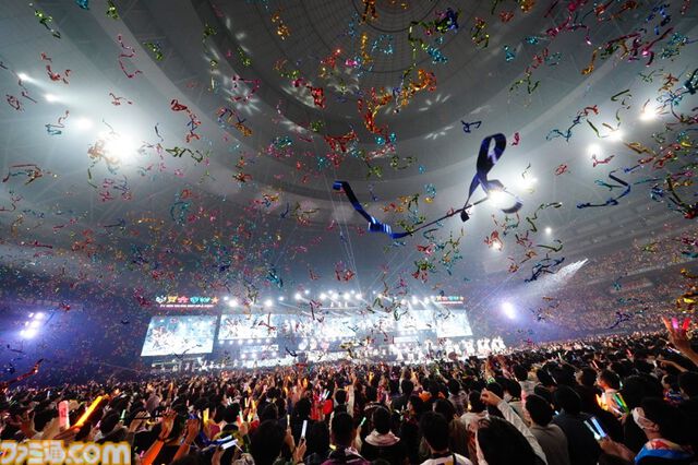 『アイマス』“MOIW2025”1日目リポート。女性陣による『宵闇のイリュージョン』や、『SideM』のアイドルによる『Orange Sapphire』など、20周年のお祭りにふさわしい大盛り上がり