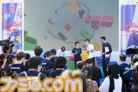 ドローンを使った世界初の空中『テトリス』が行われた“Red Bull Tetris World Final”が開催。巨大建造物ドバイフレームを活用した白熱の空中戦。日本代表AK氏はベスト16に