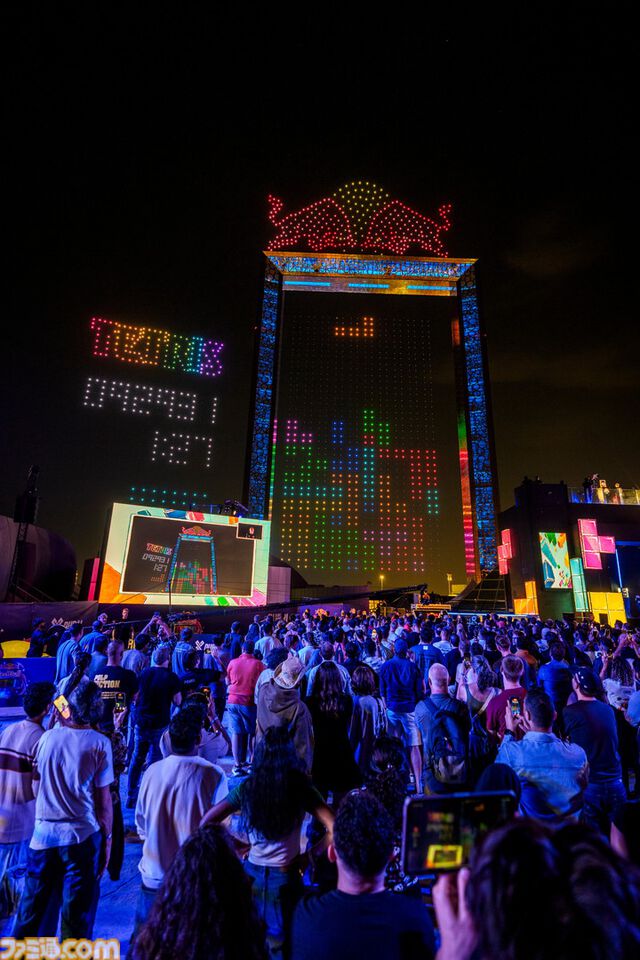 ドローンを使った世界初の空中『テトリス』が行われた“Red Bull Tetris World Final”が開催。巨大建造物ドバイフレームを活用した白熱の空中戦。日本代表AK氏はベスト16に