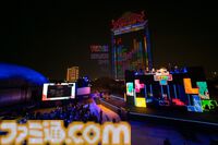 ドローンを使った世界初の空中『テトリス』が行われた“Red Bull Tetris World Final”が開催。巨大建造物ドバイフレームを活用した白熱の空中戦。日本代表AK氏はベスト16に