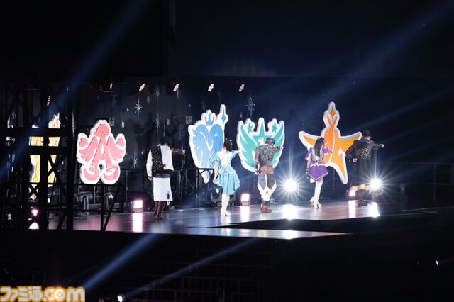 『アイマス』“MOIW2025”2日目リポート。セクシー過ぎる315 STARSの『リフレインキス』で大歓声が沸き、6ブランドの熱血アイドルたちによる『純情Midnight伝説』で熱気は最高潮に