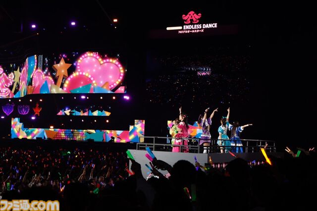 『アイマス』“MOIW2025”2日目リポート。セクシー過ぎる315 STARSの『リフレインキス』で大歓声が沸き、6ブランドの熱血アイドルたちによる『純情Midnight伝説』で熱気は最高潮に