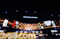 『アイマス』“MOIW2025”2日目リポート。セクシー過ぎる315 STARSの『リフレインキス』で大歓声が沸き、6ブランドの熱血アイドルたちによる『純情Midnight伝説』で熱気は最高潮に