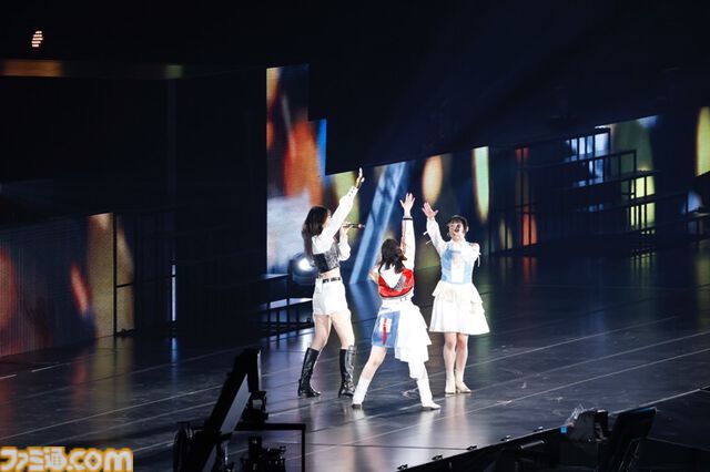 『アイマス』“MOIW2025”2日目リポート。セクシー過ぎる315 STARSの『リフレインキス』で大歓声が沸き、6ブランドの熱血アイドルたちによる『純情Midnight伝説』で熱気は最高潮に