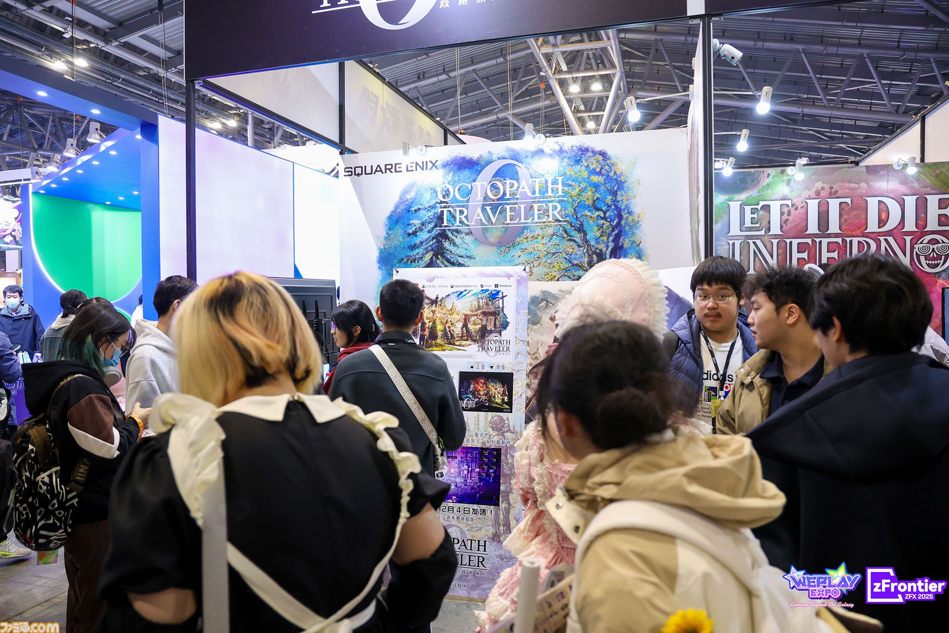 中国・上海ゲームイベント“WEPLAY”に日本の新作ゲームが集結。小高和剛氏の実写パネル が無数に並んだ、狂気（？）の撮影会も人気を博す！