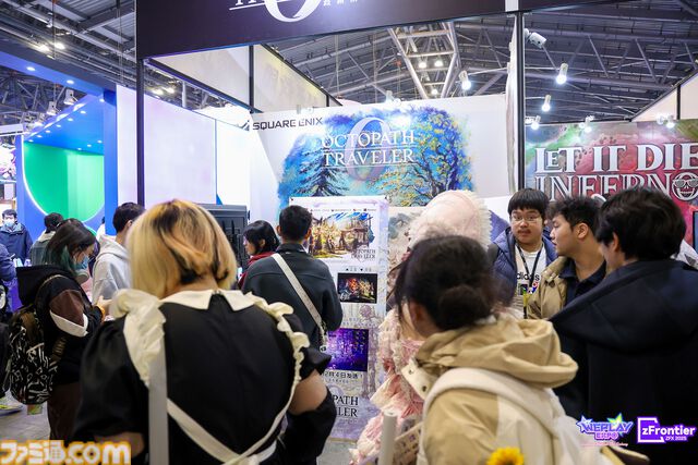 中国・上海ゲームイベント“WEPLAY”に日本の新作ゲームが集結。小高和剛氏の実写パネル が無数に並んだ、狂気（？）の撮影会も人気を博す！