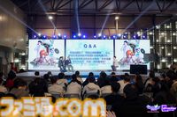 中国・上海ゲームイベント“WEPLAY”に日本の新作ゲームが集結。小高和剛氏の実写パネル が無数に並んだ、狂気（？）の撮影会も人気を博す！