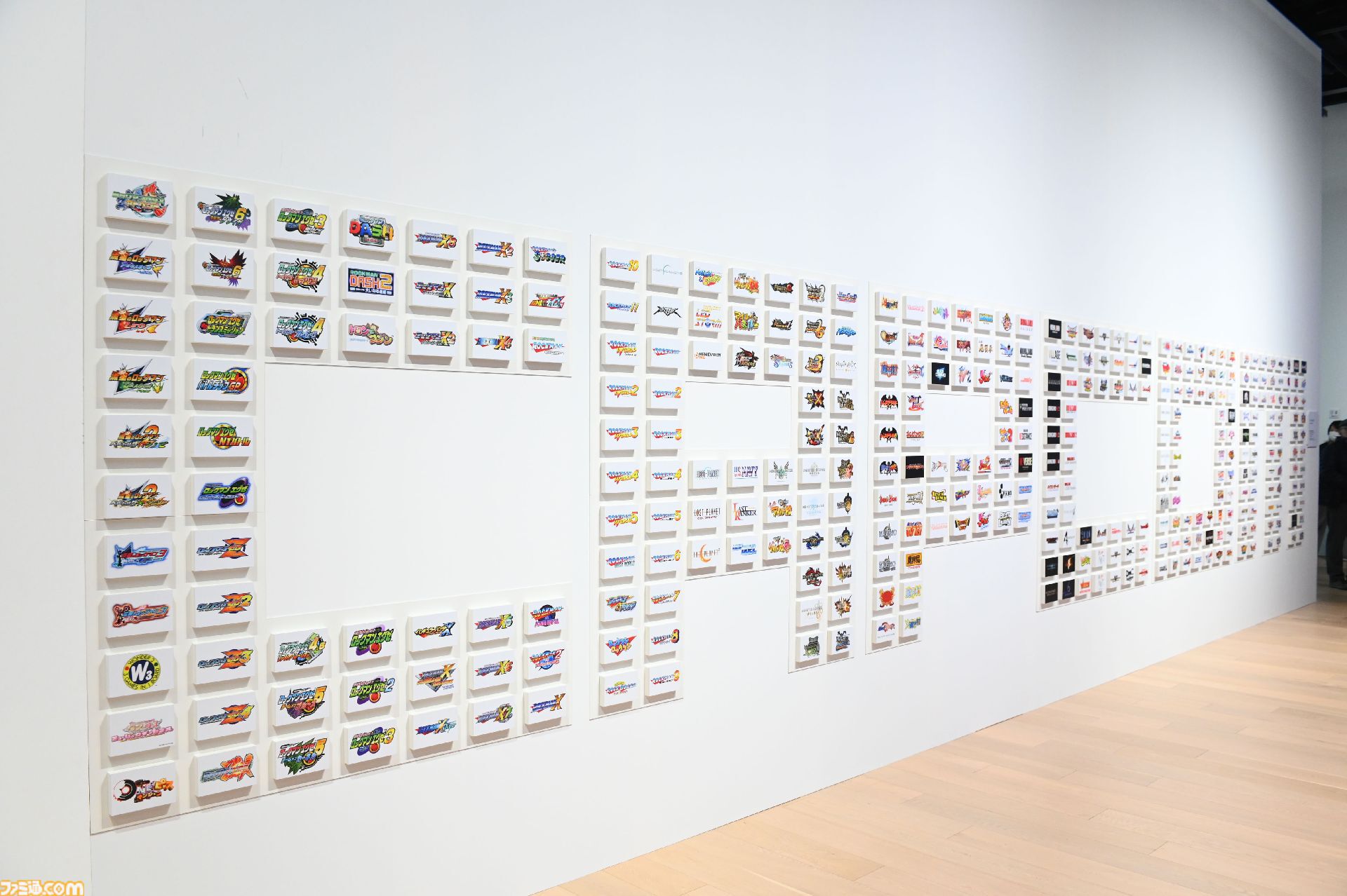 大カプコン展で『ストリートファイター』『ロックマンX』『ヴァンパイア』などの手描き資料を新展示。残されたメモ書きも味わい深い作品記録