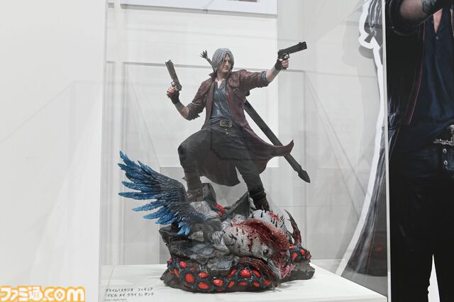 大カプコン展で『ストリートファイター』『ロックマンX』『ヴァンパイア』などの手描き資料を新展示。残されたメモ書きも味わい深い作品記録