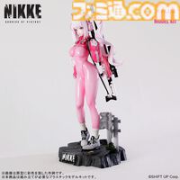 『NIKKE』未塗装でも美しく仕上げられるアリスのプラモデルが12月19日より予約開始。笑顔や驚き顔などの3種類の表情パーツが付属。2026年4月発売