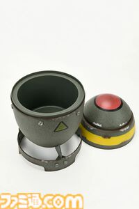 『フォールアウト』ミニ・ニューク型バケットが登場。爆発しない安心仕様、小物類を入れて飾れる。『Fallout』の世界観を空間に演出しよう