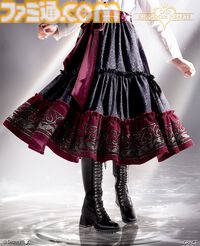 『キングダムハーツ』ソラ、リク、ロクサス、アクセルをモチーフとしたスカートの予約販売スタート。キーブレード型チャームは取り外してアクセにも