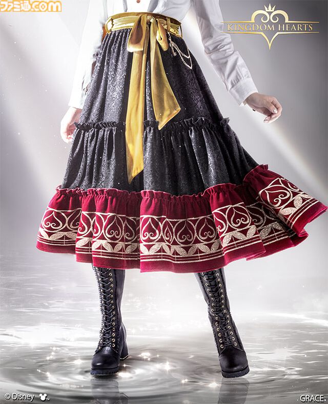 『キングダムハーツ』ソラ、リク、ロクサス、アクセルをモチーフとしたスカートの予約販売スタート。キーブレード型チャームは取り外してアクセにも