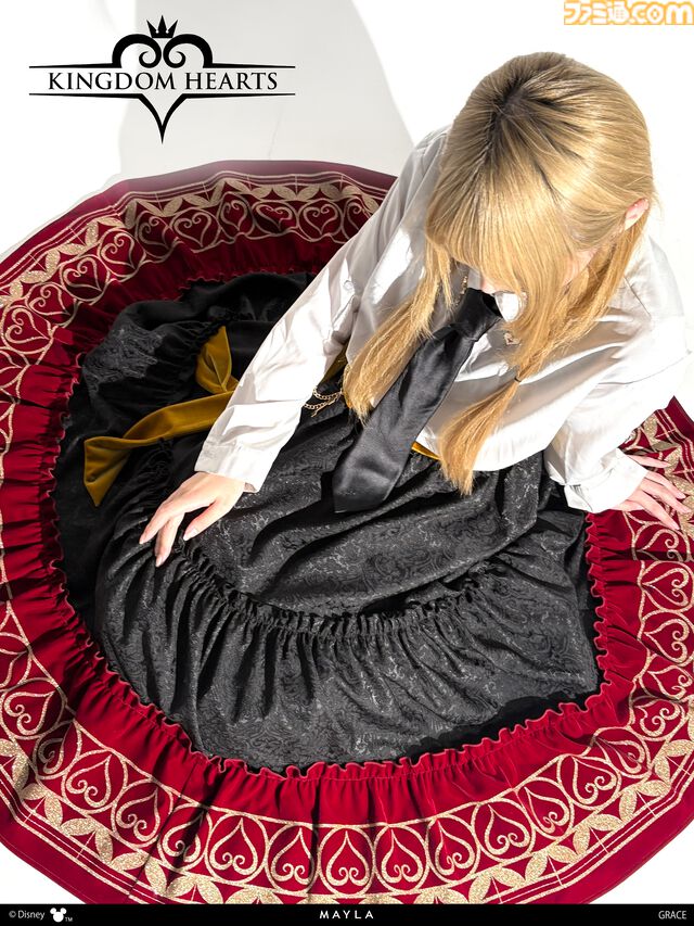 『キングダムハーツ』ソラ、リク、ロクサス、アクセルをモチーフとしたスカートの予約販売スタート。キーブレード型チャームは取り外してアクセにも