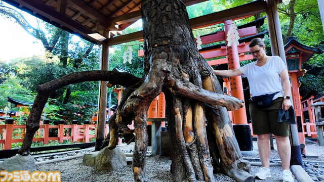 天野喜孝が伏見稲荷大社と歴史的コラボ。神聖な稲荷大神の世界を表現した“巨大襖絵制作”に挑戦。完全密着したスペシャル番組は2026年1月1日BS日テレで放送