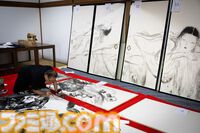 天野喜孝が伏見稲荷大社と歴史的コラボ。神聖な稲荷大神の世界を表現した“巨大襖絵制作”に挑戦。完全密着したスペシャル番組は2026年1月1日BS日テレで放送