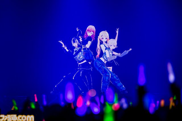 ReGLOSS、1stライブ“Flashpoint”オフィシャルレポートが公開。夢の現地ライブを歌とダンスで盛り上げ、デビュー曲『瞬間ハートビート』を有明アリーナに響かせた